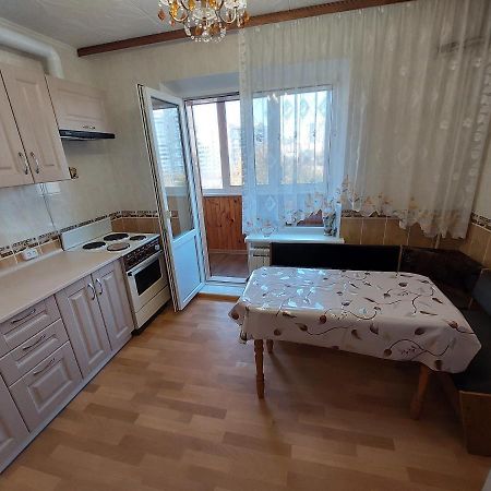 2К Апартаменты Ул.Ревуцкого 19/1 Kyiv Exterior foto