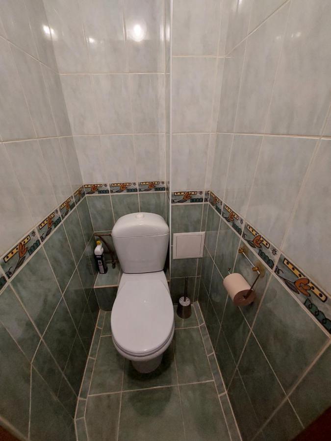 2К Апартаменты Ул.Ревуцкого 19/1 Kyiv Exterior foto